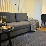Apartment Urban No 3a, Free Private Parking, Self Check-in Chorzów