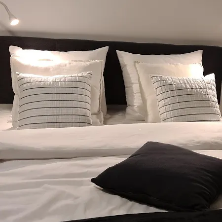 Urban No 3a, Free Private Parking, Self Check-in