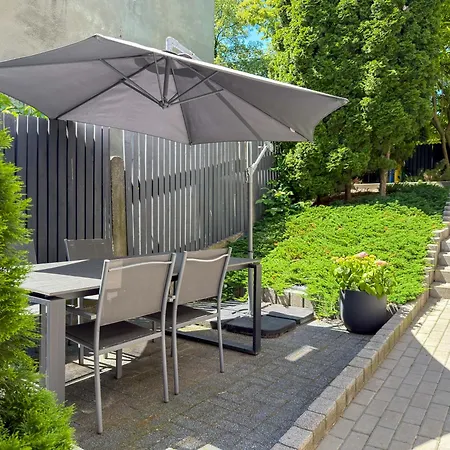 Urban No 3a - Air Condition - Garden - Free Parking Lägenhet