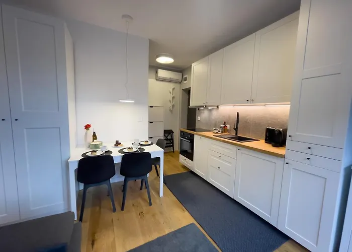 Urban No 3a, Free Private Parking, Self Check-in * Chorzów